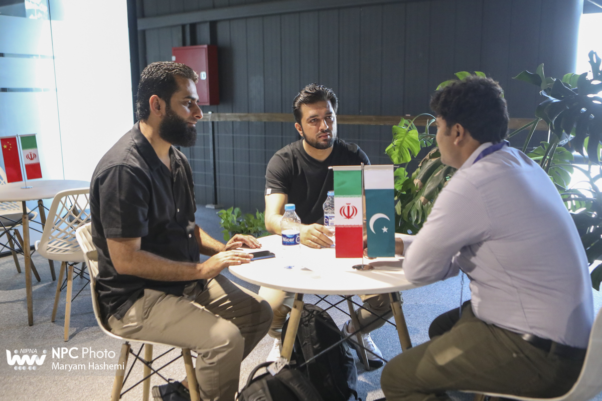 جلسات B2B در حاشیه دومین روز از هجدهمین نمایشگاه بین‌المللی ایران‌پلاست 9