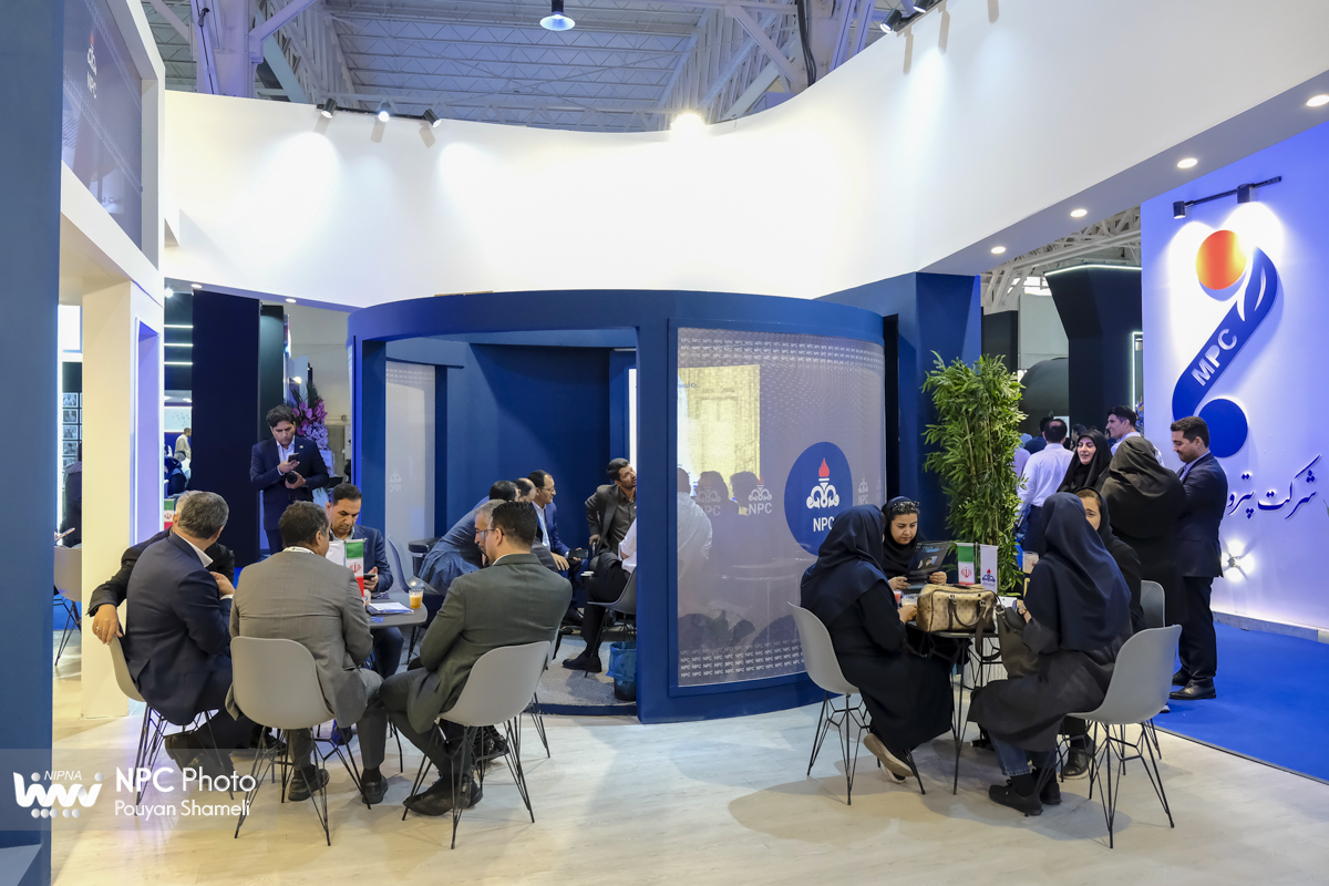 غرفه شرکت ملی صنایع پتروشیمی در دومین روز از هجدهمین نمایشگاه بین‌المللی ایران‌پلاست 34