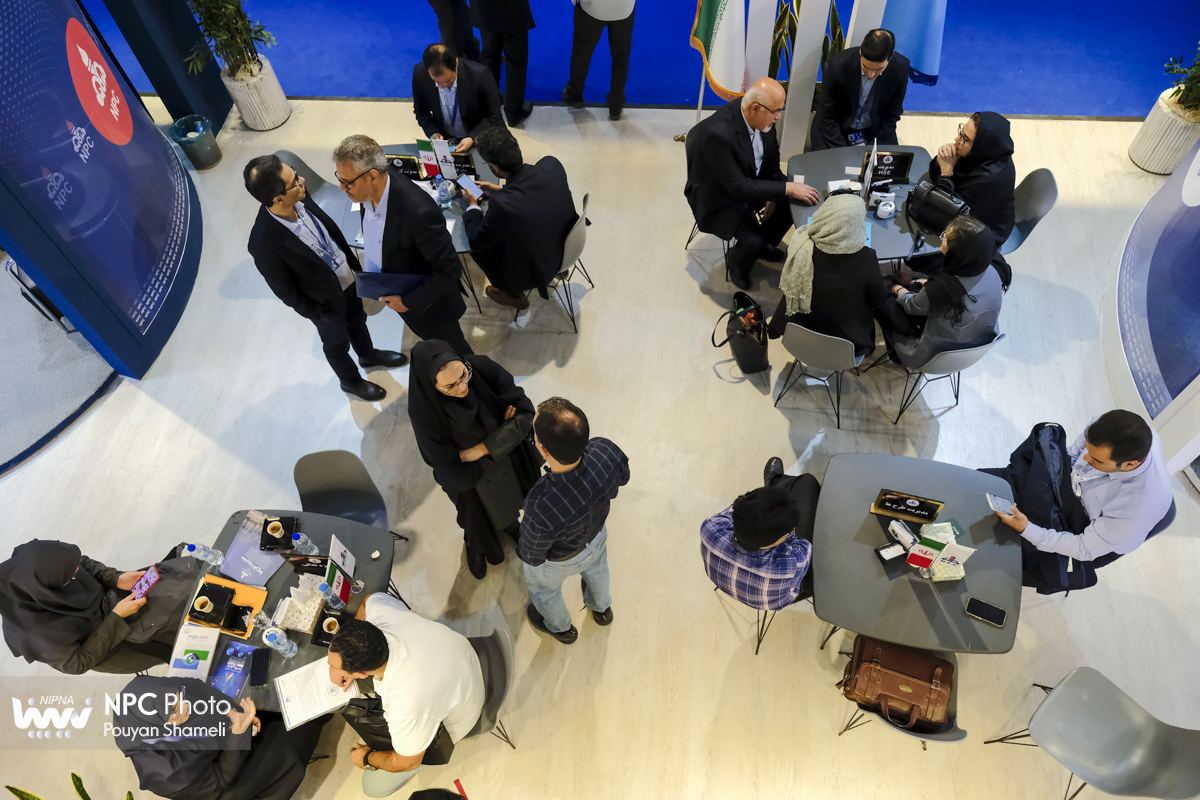 غرفه شرکت ملی صنایع پتروشیمی در دومین روز از هجدهمین نمایشگاه بین‌المللی ایران‌پلاست 39