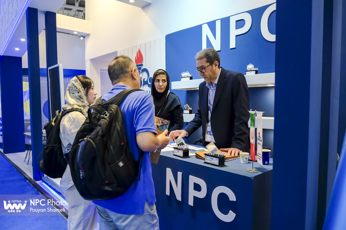 غرفه شرکت ملی صنایع پتروشیمی در دومین روز از هجدهمین نمایشگاه بین‌المللی ایران‌پلاست 40