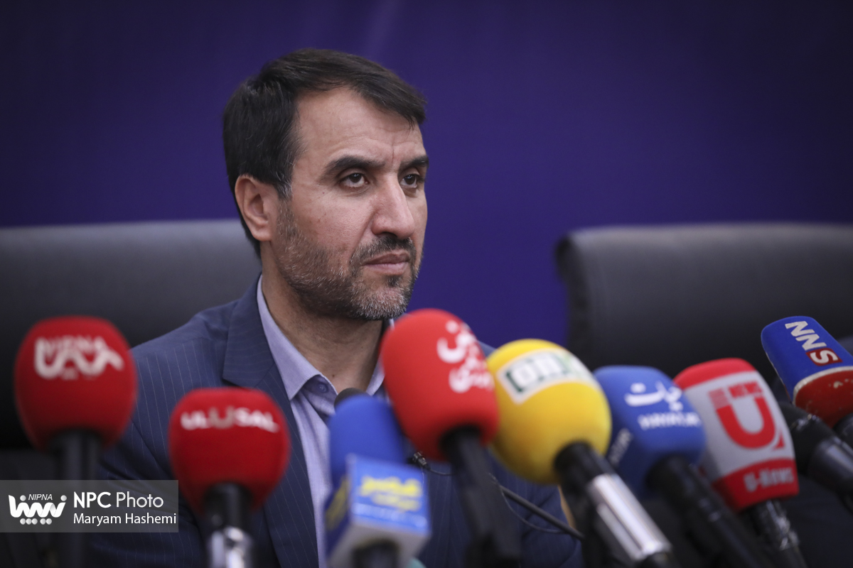 نشست خبری مدیرعامل شرکت ملی صنایع پتروشیمی در هجدهمین نمایشگاه ایران‌پلاست (2) 22