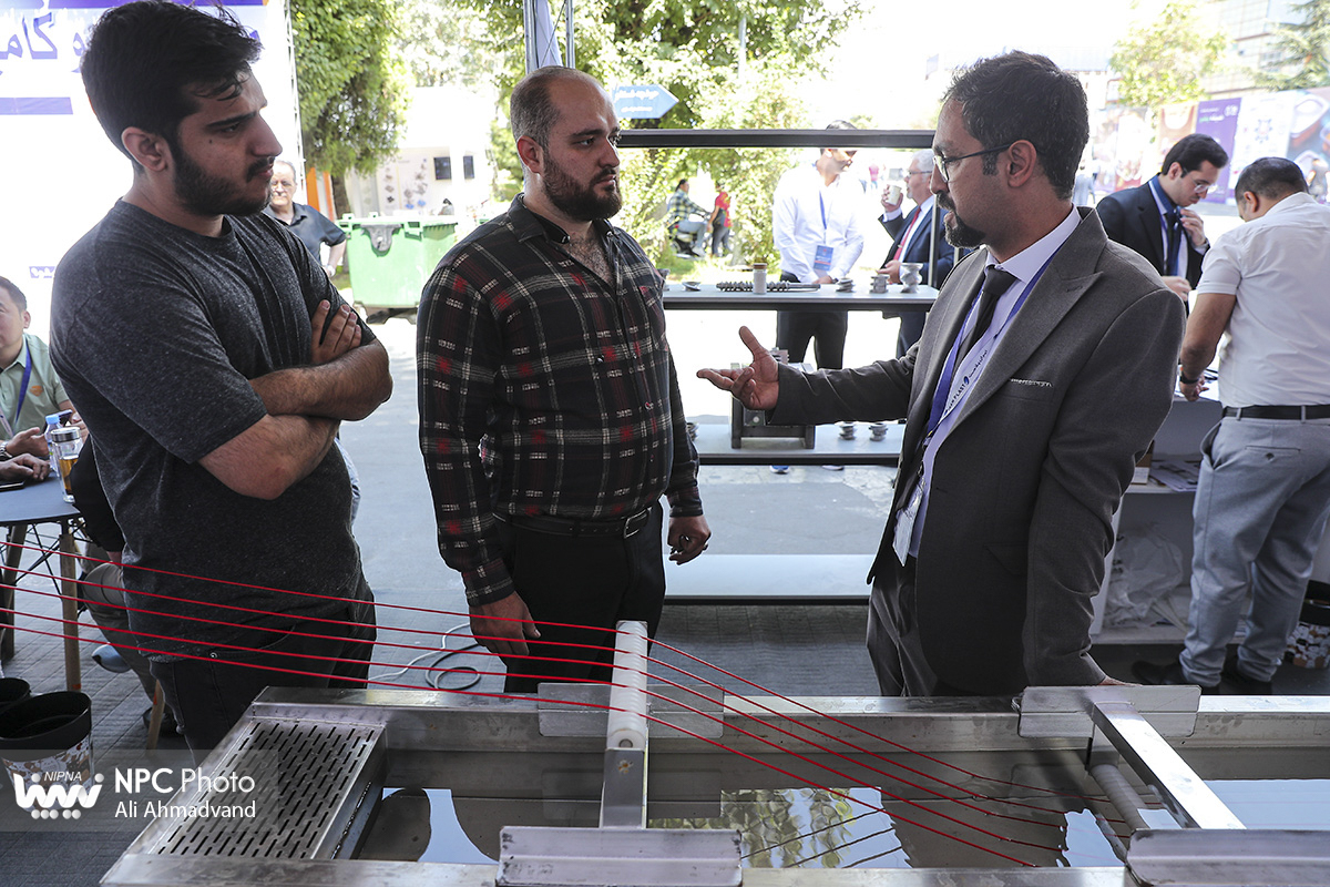 حاشیه های دومین روز از هجدهمین نمایشگاه بین‌المللی ایران‌پلاست 12