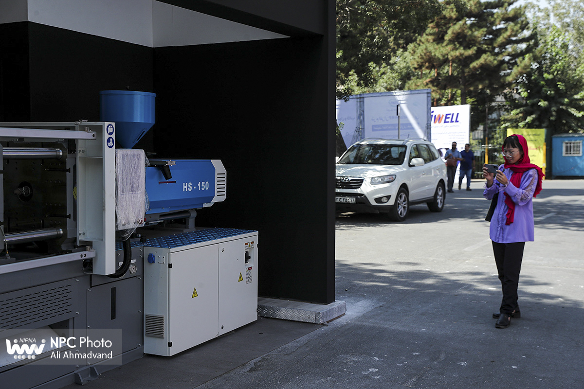 حاشیه های دومین روز از هجدهمین نمایشگاه بین‌المللی ایران‌پلاست 14