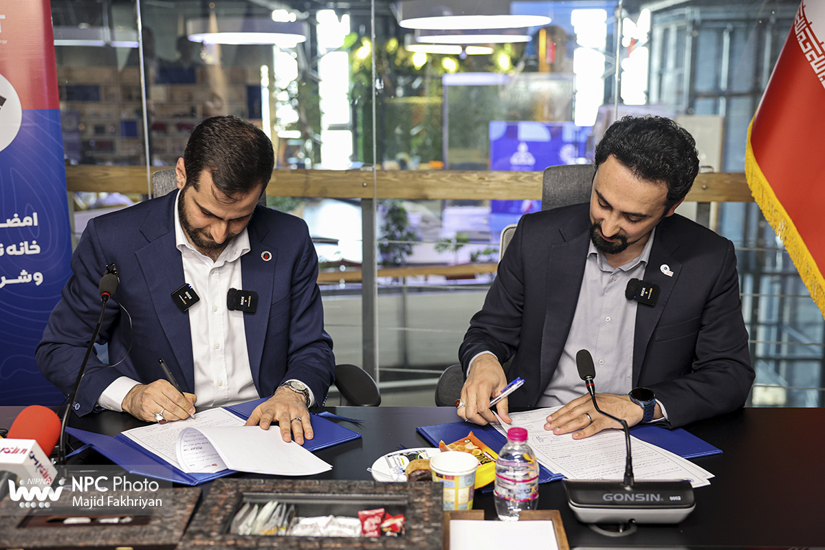 امضای تفاهم نامه همکاری بین شرکت پلیمر آریاساسول و خانه نوآوری و فناوری ایران 4