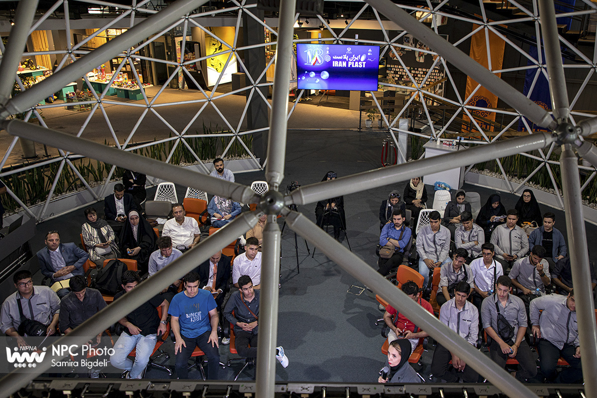 برگزاری کارگاه آموزشی بررسی تحولات آتی صنعت پتروشیمی و فرصت های سرمایه گذاری در بازار سرمایه  4