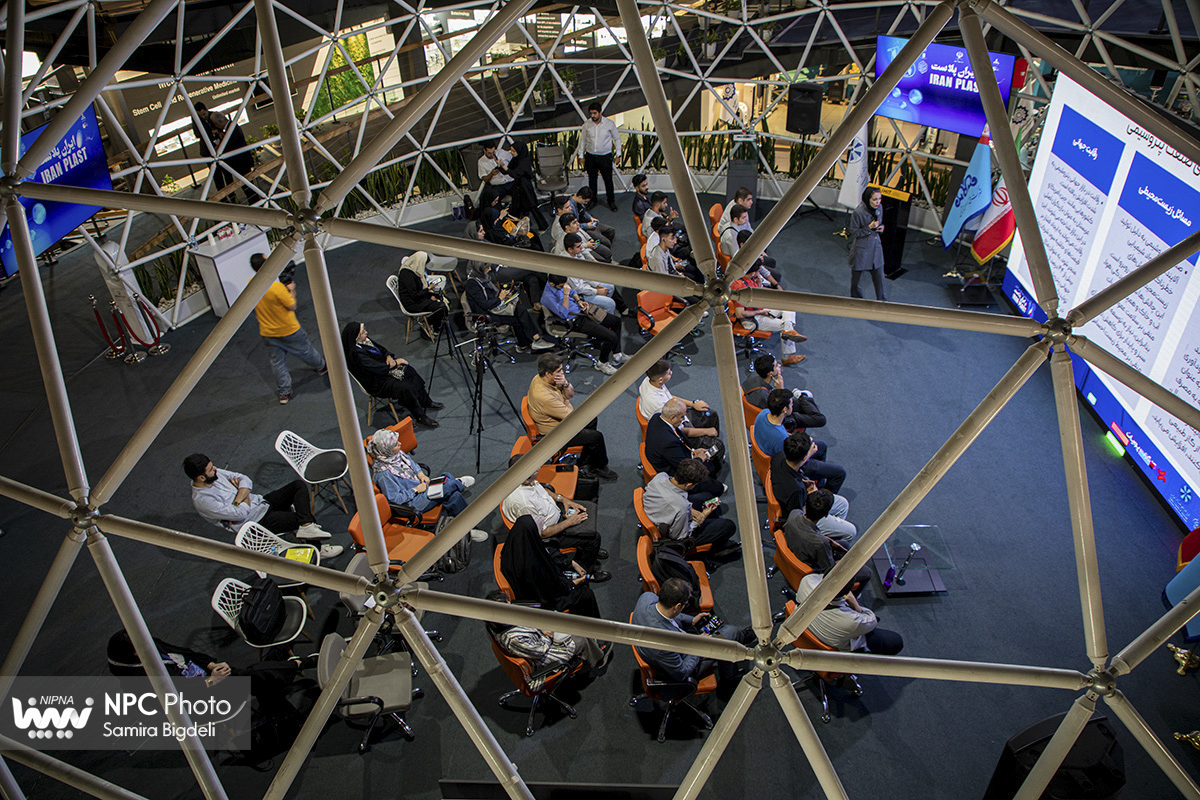 برگزاری کارگاه آموزشی بررسی تحولات آتی صنعت پتروشیمی و فرصت های سرمایه گذاری در بازار سرمایه  7