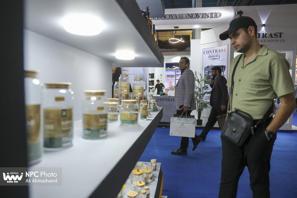 سالن 10-11 در سومین روز از هجدهمین نمایشگاه بین المللی ایران پلاست 15