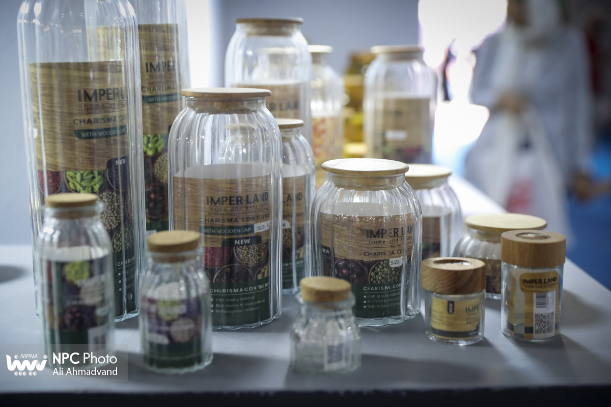 سالن 10-11 در سومین روز از هجدهمین نمایشگاه بین المللی ایران پلاست 17