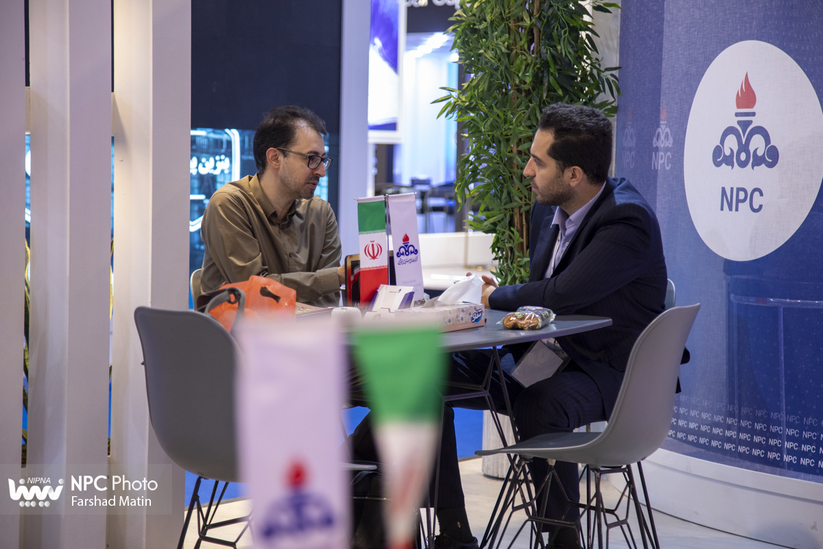 غرفه شرکت ملی صنایع پتروشیمی در سومین روز از هجدهمین نمایشگاه بین‌المللی ایران‌پلاست 37