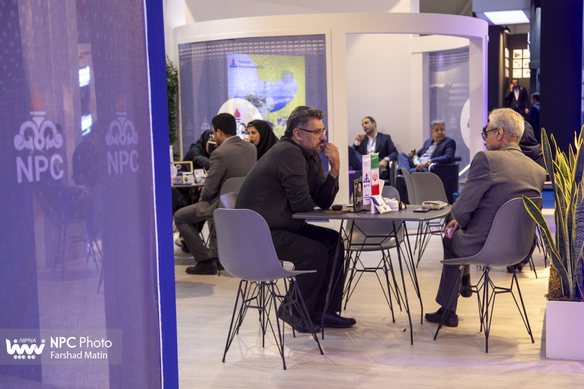 غرفه شرکت ملی صنایع پتروشیمی در سومین روز از هجدهمین نمایشگاه بین‌المللی ایران‌پلاست 42