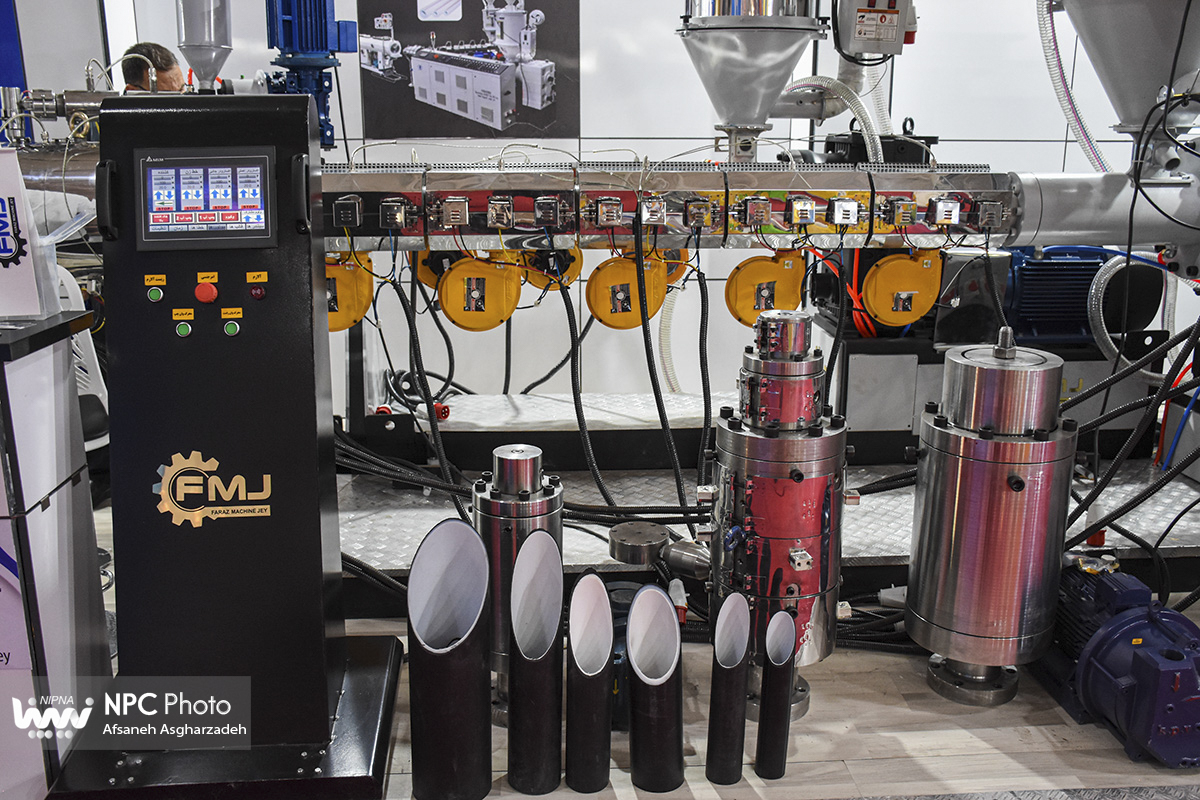 سالن 38B در سومین روز از هجدهمین نمایشگاه بین المللی ایران پلاست 52