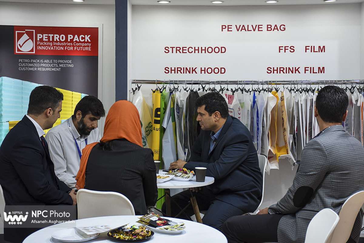 سالن میلاد (31) در آخرین روز از هجدهمین نمایشگاه بین المللی ایران پلاست 26