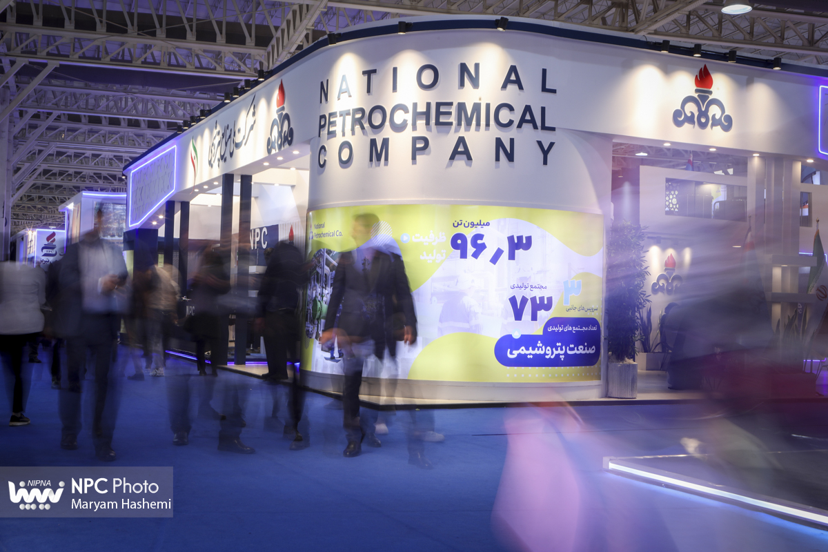 غرفه شرکت ملی صنایع پتروشیمی در روز پایانی از هجدهمین نمایشگاه بین‌المللی ایران‌پلاست 17