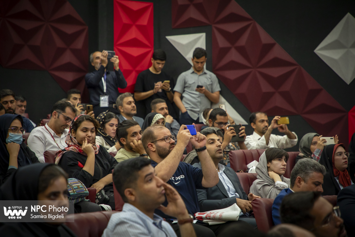 برگزاری کارگاه آموزشی بررسی تست خواص فیزیکی و مکانیکی پلیمرها 2