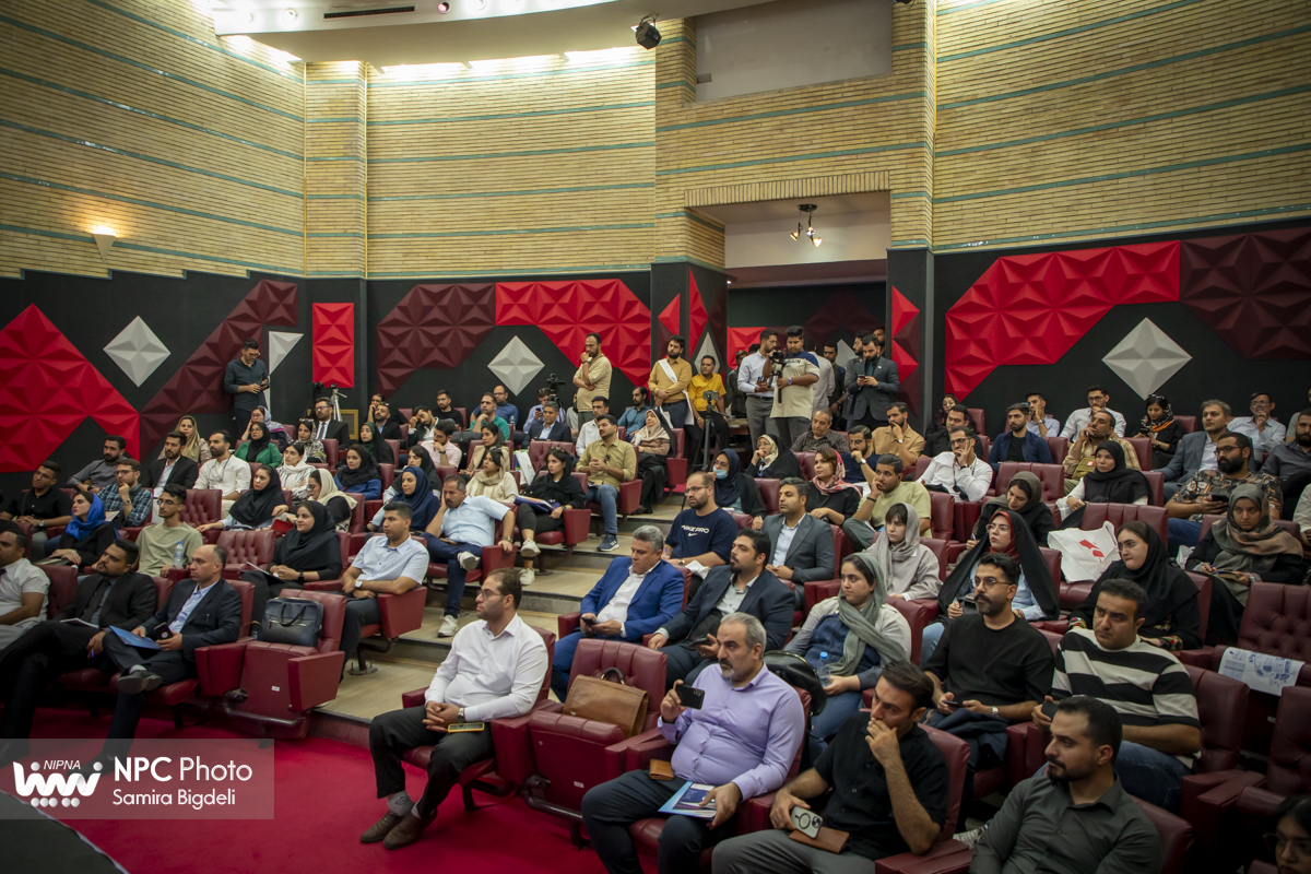 برگزاری کارگاه آموزشی بررسی تست خواص فیزیکی و مکانیکی پلیمرها 6