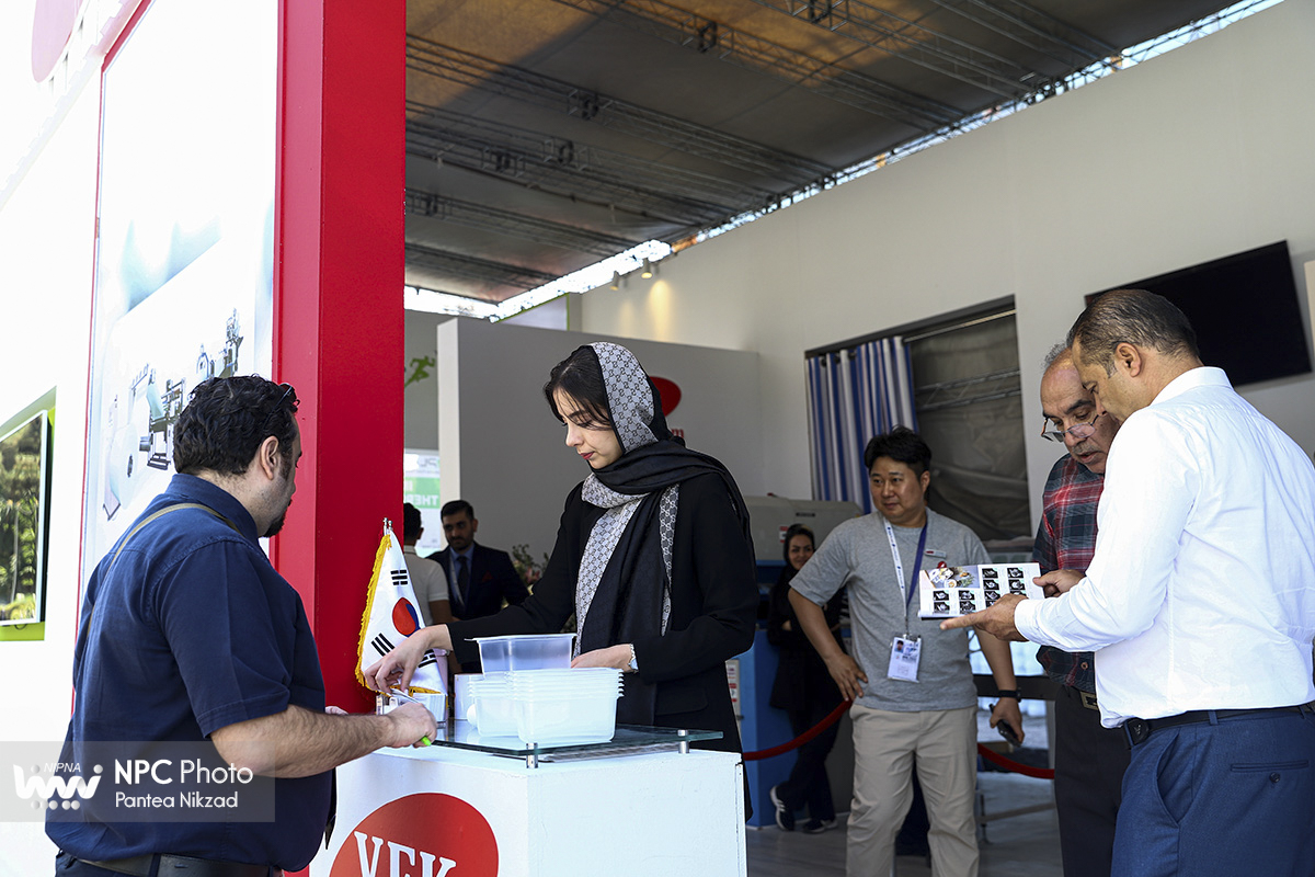 حاشیه های آخرین روز از هجدهمین نمایشگاه بین‌المللی ایران‌پلاست 18