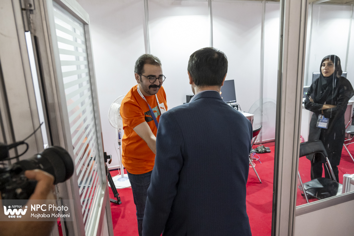 بازدید مدیرعامل شرکت ملی صنایع پتروشیمی از ستاد اجرایی در هجدهمین نمایشگاه ایران‌پلاست  8