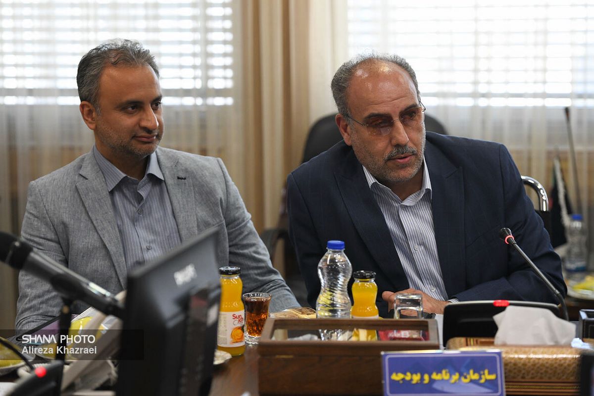 نشست مجمع عمومی شرکت ملی صنایع پتروشیمی 12