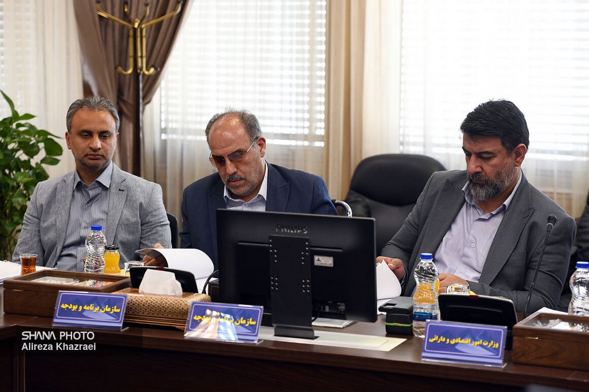 نشست مجمع عمومی شرکت ملی صنایع پتروشیمی 16