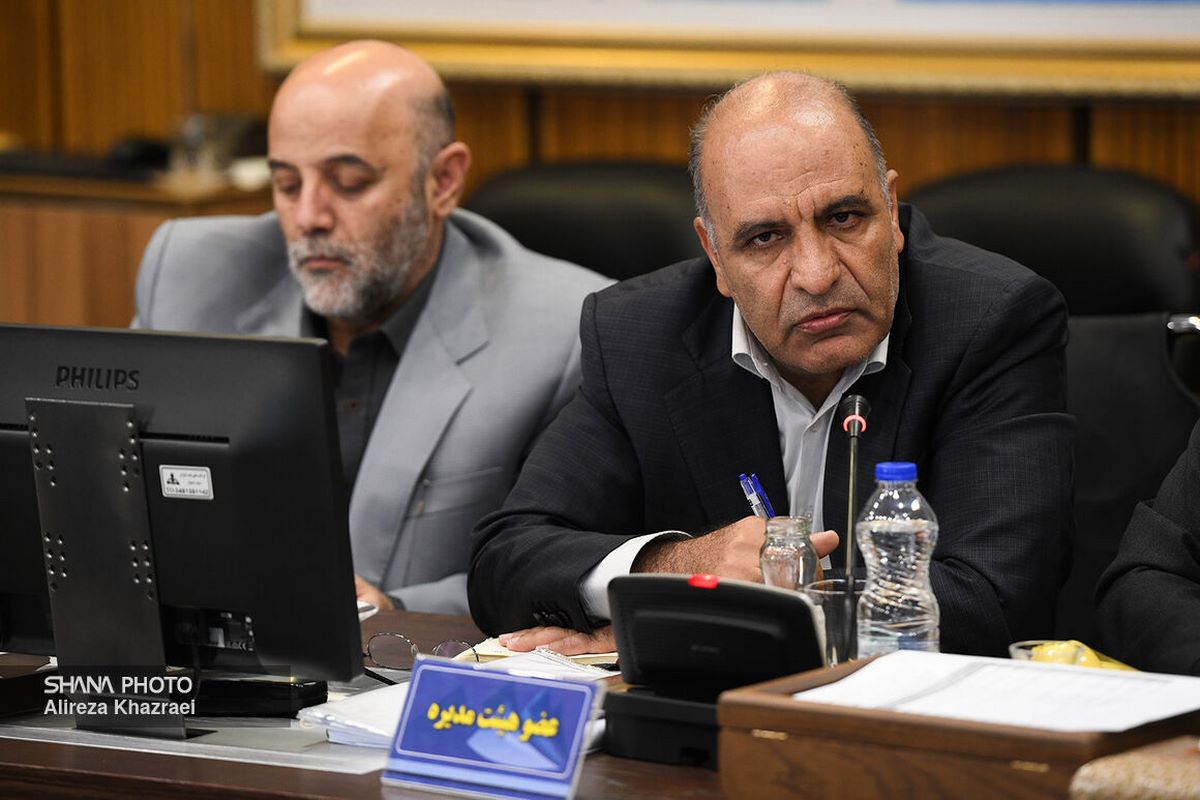 نشست مجمع عمومی شرکت ملی صنایع پتروشیمی 18