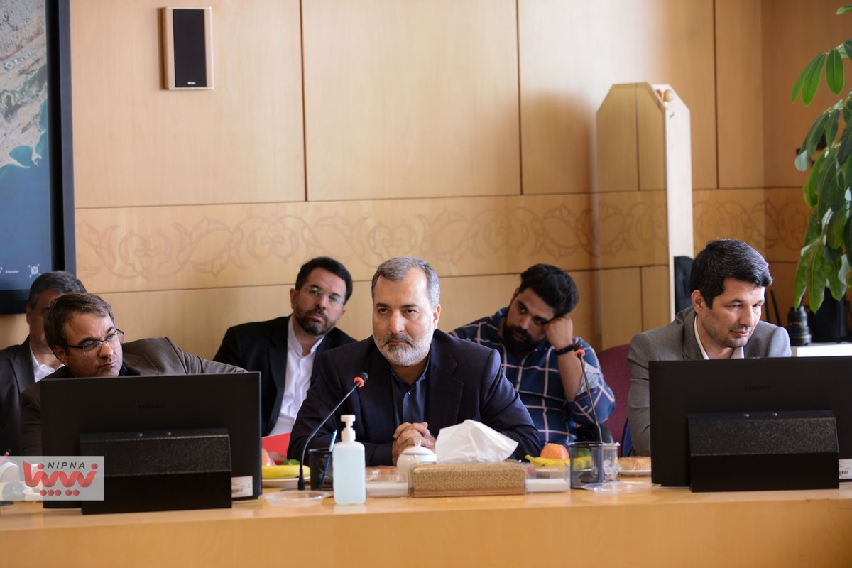 نشست هم اندیشی سرپرست شرکت ملی صنایع پتروشیمی با مدیران عامل هلدینگ ها و فعالان صنعت پتروشیمی 7