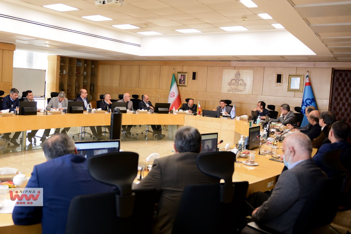 نشست هم اندیشی مدیران صنعت پتروشیمی 10