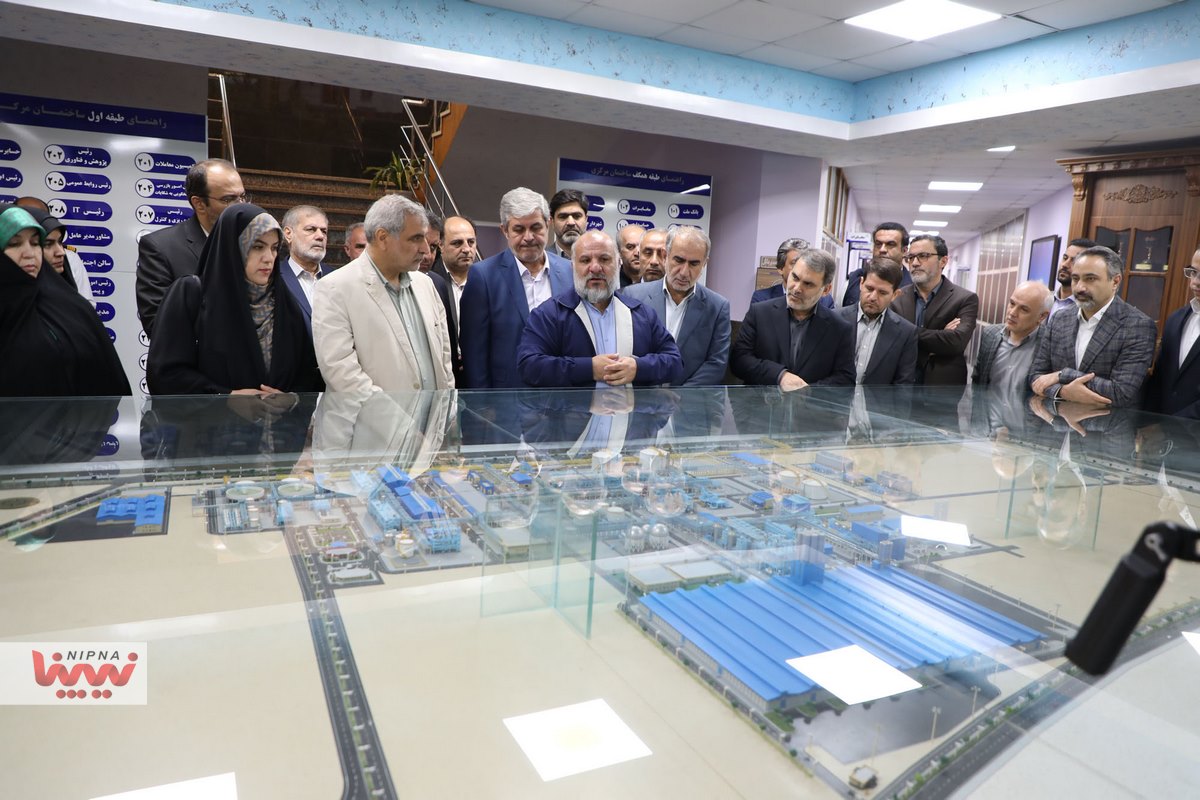 بازدید سرپرست شرکت ملی صنایع پتروشیمی از شرکت های پتروشیمی اروند، کارون و رازی در منطقه ویژه اقتصادی پتروشیمی 5