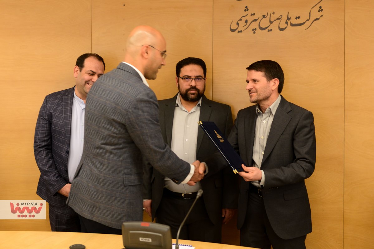 مراسم تودیع و معارفه رئیس دفتر مدیرعامل شرکت ملی صنایع پتروشیمی 6