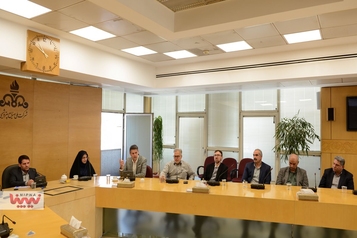 مراسم تودیع و معارفه رئیس دفتر مدیرعامل شرکت ملی صنایع پتروشیمی 7