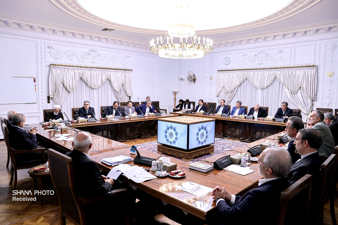 نشست بررسی آخرین وضعیت پروژه‌های مشترک سرمایه‌گذاری با کشورهای خارجی در نهاد ریاست جمهوری 2