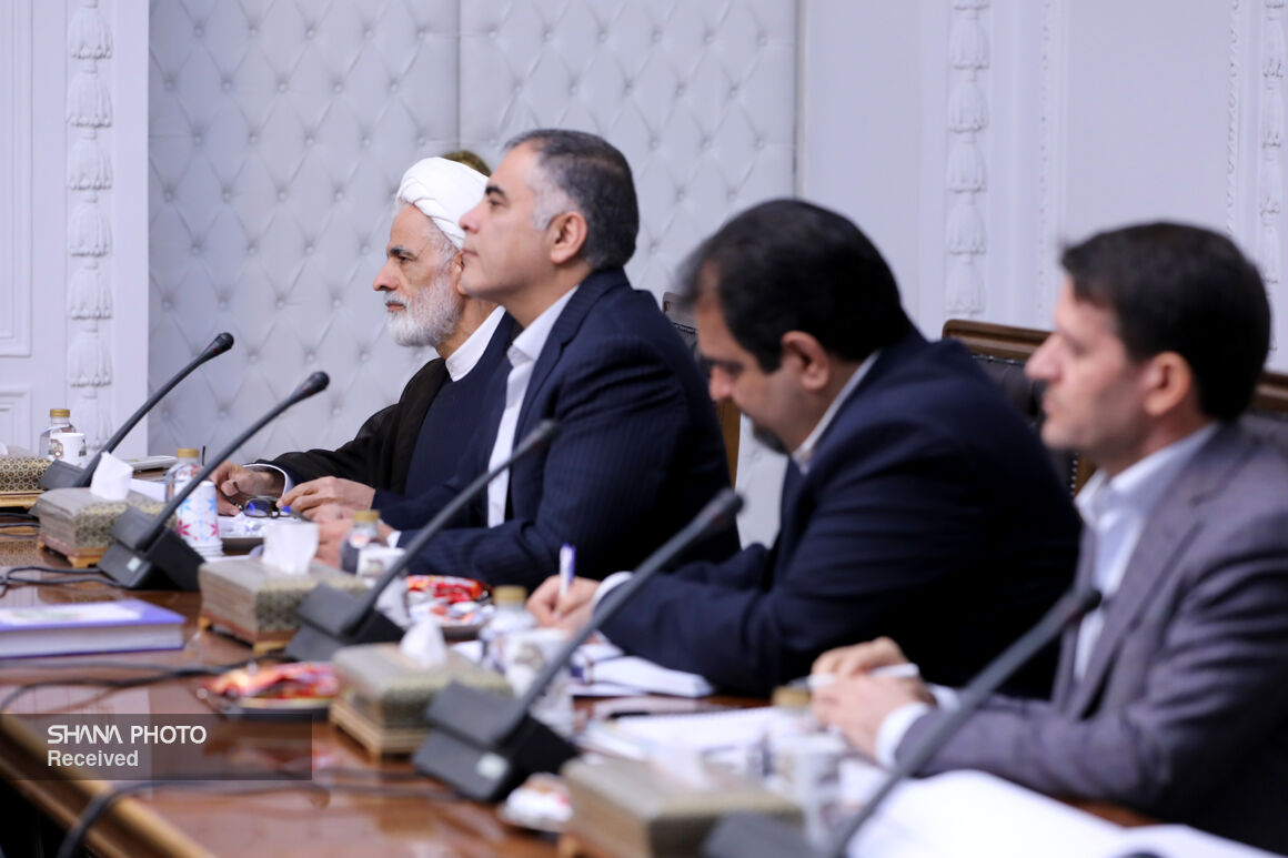 نشست بررسی آخرین وضعیت پروژه‌های مشترک سرمایه‌گذاری با کشورهای خارجی در نهاد ریاست جمهوری 5