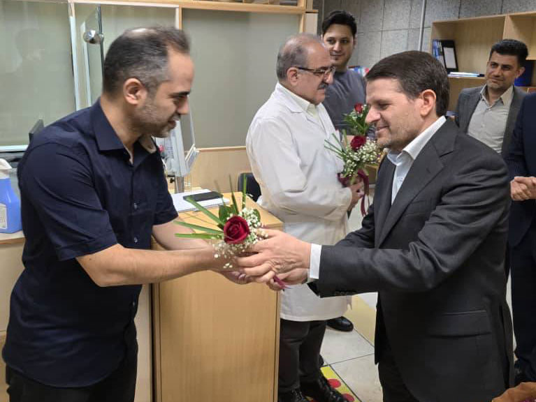 تقدیر از کادر درمان شرکت ملی صنایع پتروشیمی به مناسبت روز پرستار  9