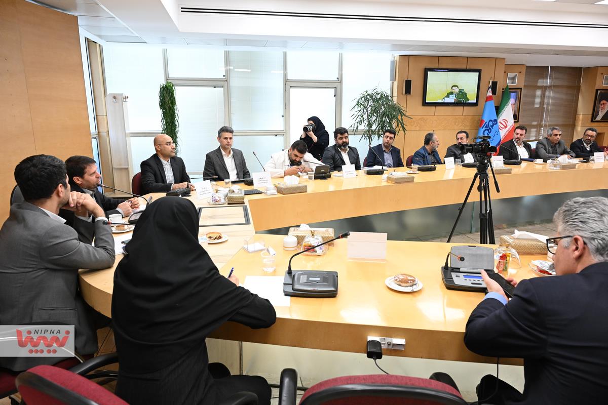 نشست هم اندیشی دکتر عباس زاده با انجمن های تخصصی صنایع تکمیلی پتروشیمی  10