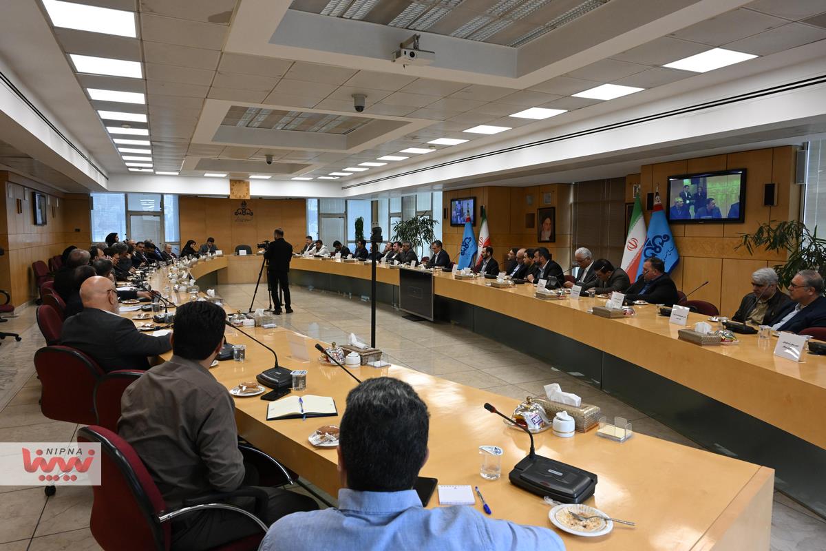 نشست هم اندیشی دکتر عباس زاده با انجمن های تخصصی صنایع تکمیلی پتروشیمی  28