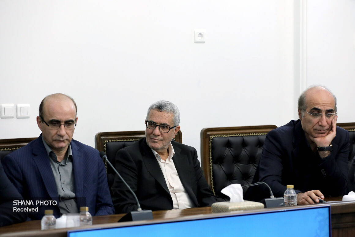 نشست معاون اول رئیس جمهور با مدیران شرکت های پتروشیمی 4