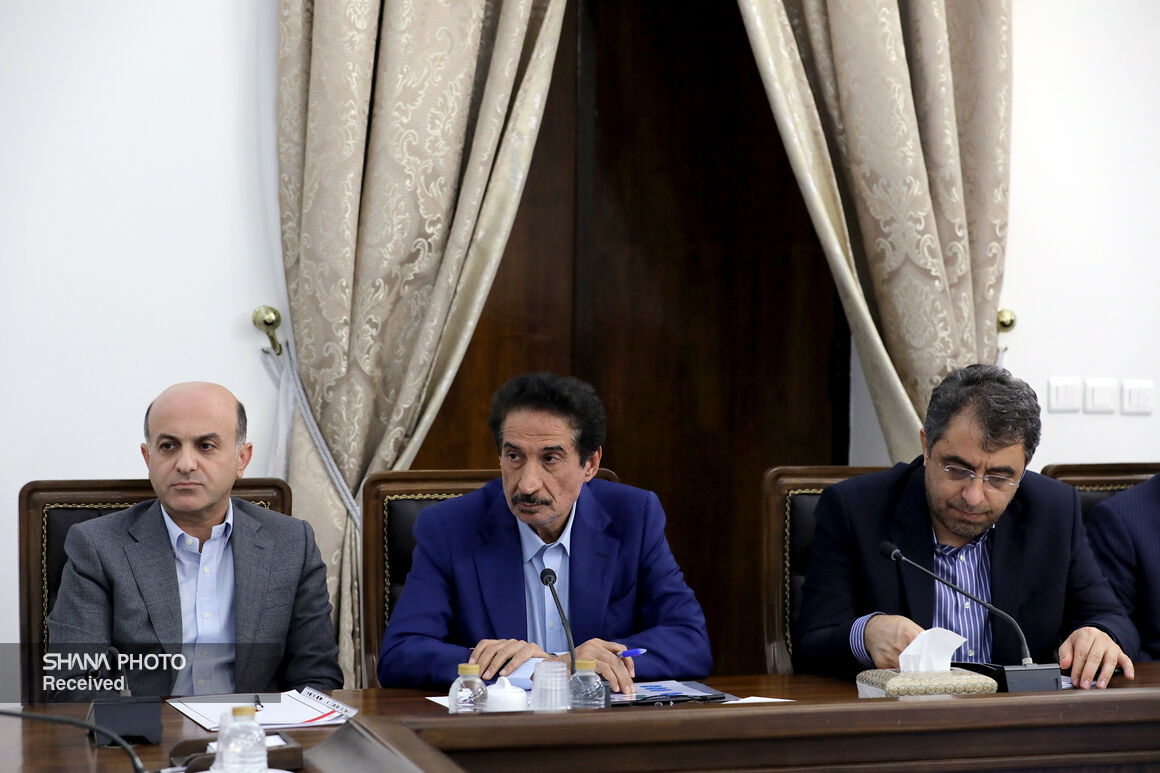 نشست معاون اول رئیس جمهور با مدیران شرکت های پتروشیمی 9