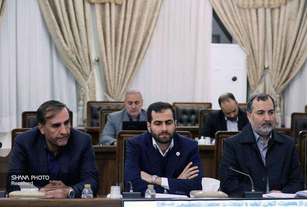 نشست معاون اول رئیس جمهور با مدیران شرکت های پتروشیمی 10