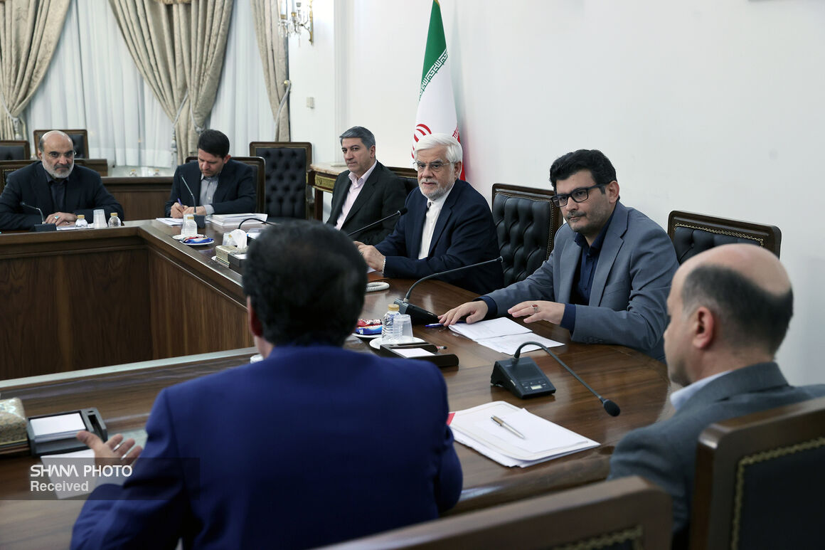 نشست معاون اول رئیس جمهور با مدیران شرکت های پتروشیمی 11