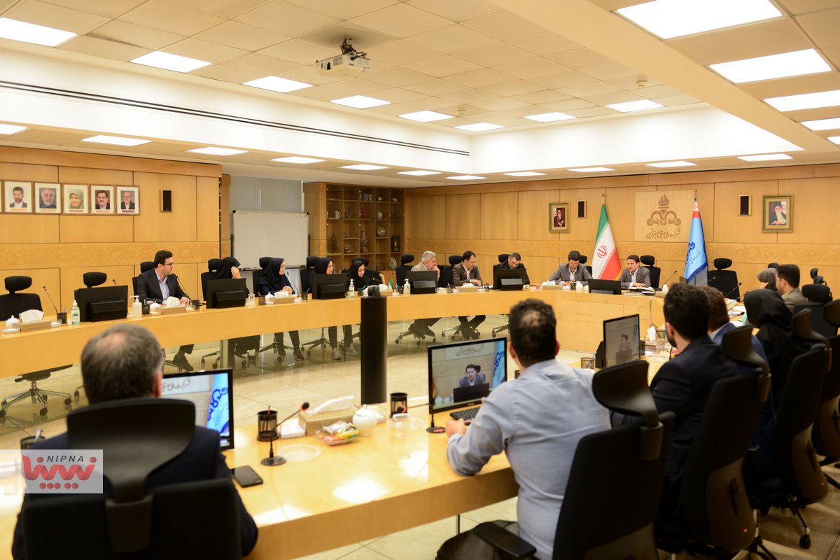 گزارش تصویری جلسه دکتر حسن عباس زاده مدیرعامل شرکت ملی صنایع پتروشیمی با مدیریت صنایع پایین دستی 11