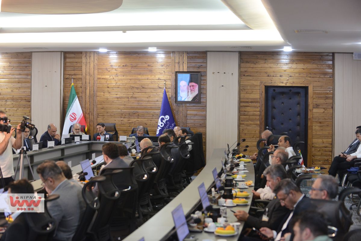 نشست بررسی وضعیت طرح های پتروشیمی مستقر در کنگان و منطقه ویژه انرژی پارس  6