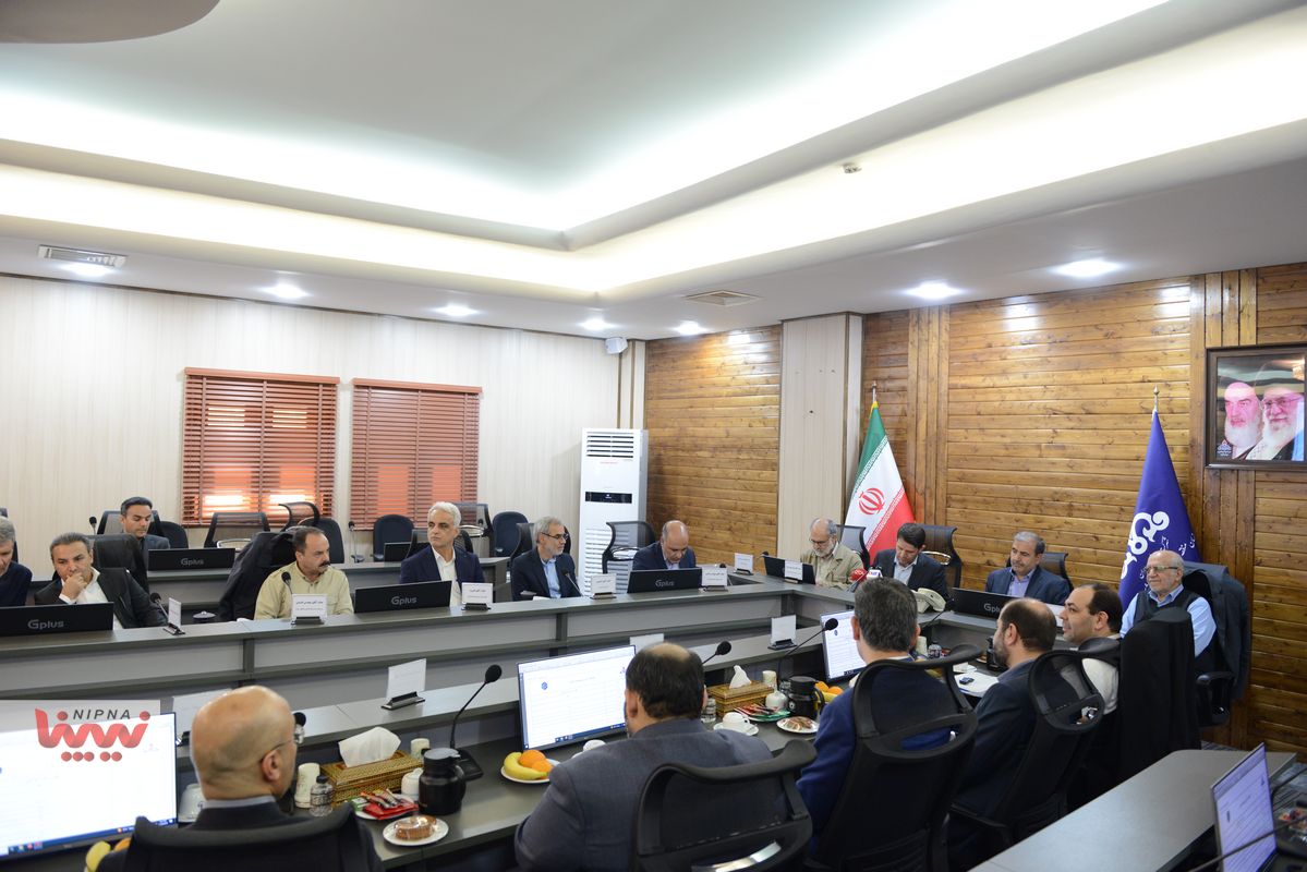 نشست بررسی وضعیت طرح های پتروشیمی مستقر در کنگان و منطقه ویژه انرژی پارس  11