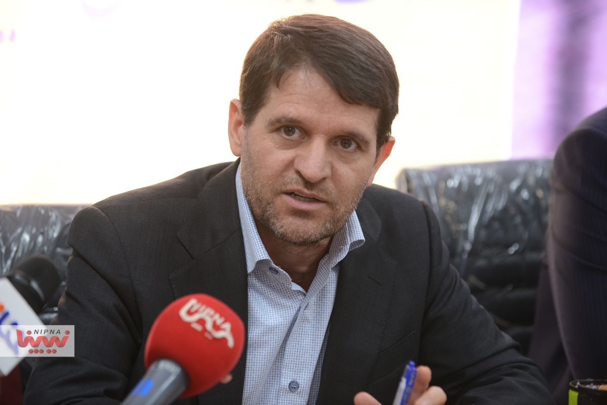 نشست بررسی روند پیشرفت طرح پتروپردیس سینا با حضور مدیرعامل شرکت ملی صنایع پتروشیمی و محمدرضا نعمت زاده 3