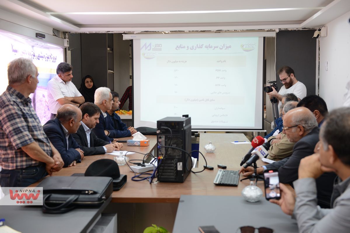 نشست بررسی روند پیشرفت طرح پتروپردیس سینا با حضور مدیرعامل شرکت ملی صنایع پتروشیمی و محمدرضا نعمت زاده 9