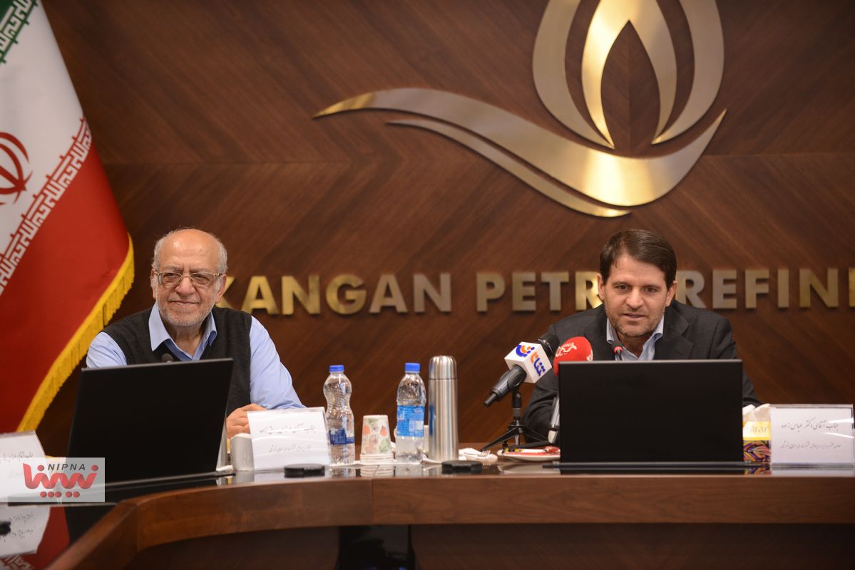 نشست بررسی روند پیشرفت طرح های پتروشیمی پتروپالایش کنگان با حضور معاون وزیر نفت در امور پتروشیمی 6
