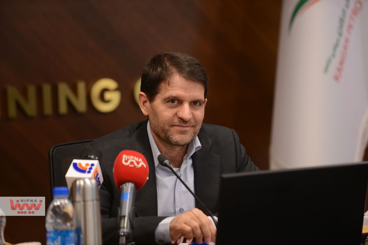 نشست بررسی روند پیشرفت طرح های پتروشیمی پتروپالایش کنگان با حضور معاون وزیر نفت در امور پتروشیمی 10