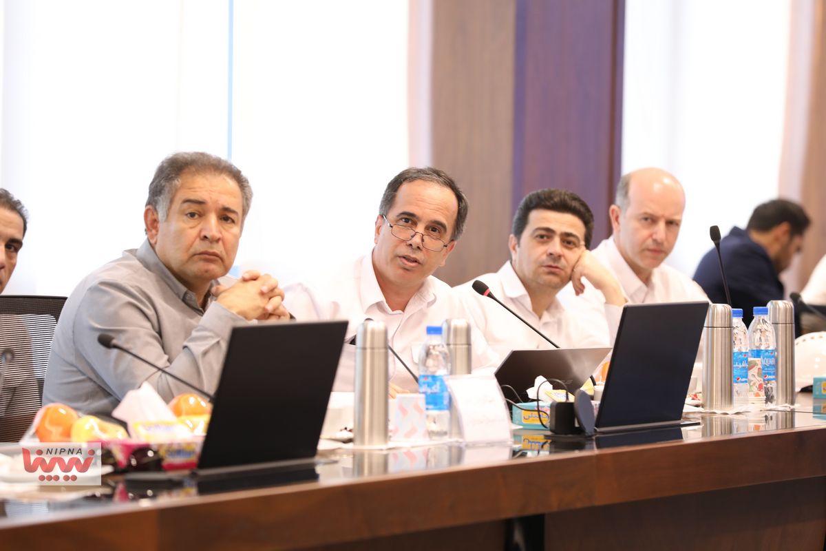 نشست بررسی روند پیشرفت طرح های پتروشیمی پتروپالایش کنگان با حضور معاون وزیر نفت در امور پتروشیمی 20