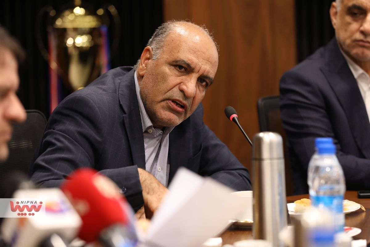 نشست بررسی روند پیشرفت طرح های پتروشیمی پتروپالایش کنگان با حضور معاون وزیر نفت در امور پتروشیمی 21