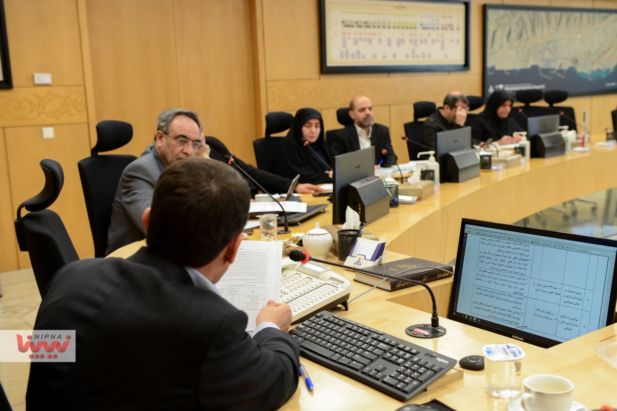 نشست تخصصی بررسی برنامه هفتم توسعه در صنعت پتروشیمی  7