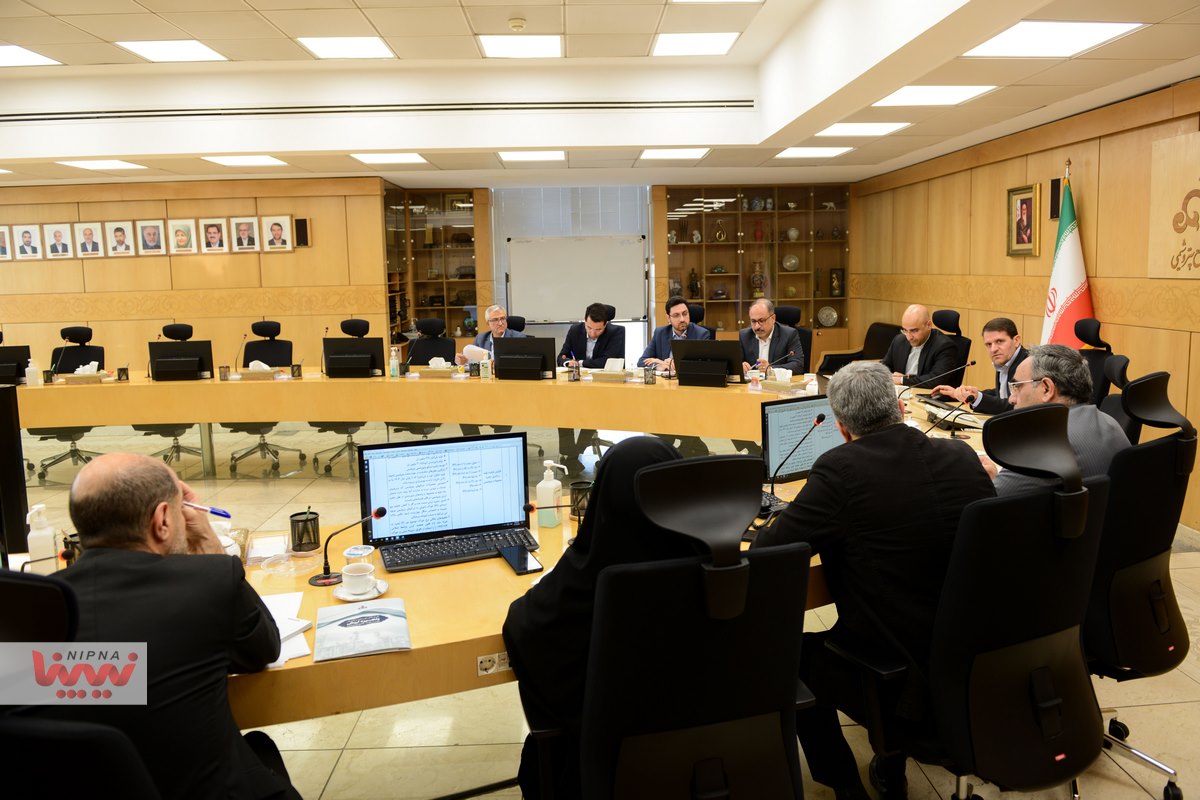 نشست تخصصی بررسی برنامه هفتم توسعه در صنعت پتروشیمی  10