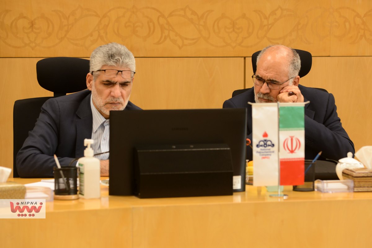 نشست صمیمی مدیران عامل ادوار شرکت ملی صناییع پتروشیمی 26